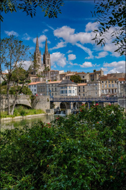 allthingseurope:  Niort, France (by Klaus Bochem)