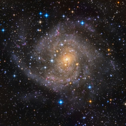 kenobi-wan-obi:  IC 342 by Velimir Popov, Emil Ivanov     Lies
