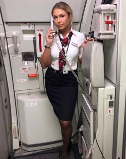 winged-perfection:  Katy - continuing the British Airways theme