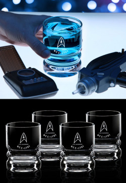 geeksofdoom:  Star Trek U.S.S. Enterprise Glassware Set http: