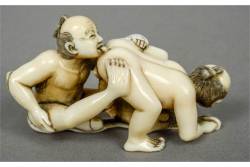 artfreyparis: IVORY NETSUKE CARVED AS TWO FIGURES PERFORMING