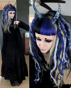 psychara:  Today’s outfittt  :3 Going to The Hobbit today!  :DPretty