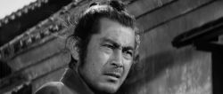 ozu-teapot:  Yojimbo - Akira Kurosawa - 1961 Toshirô Mifune