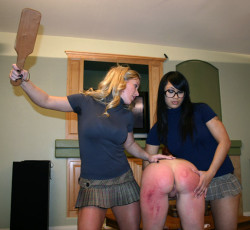 eduanglaise:  spankinggirls:  Spanking girls at http://spankinggirls.tumblr.com/