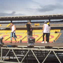 stylesin:  @onedirection: The wait is over. The stage is set.