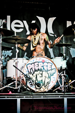 hellopiercetheveilfans:  Mike Fuentes of Pierce The Veil during