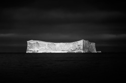 d-openess:  Ice on Black (by Jan Erik Waider) 