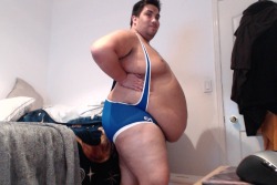 bigfattybc:  New singlet swell as a new bed! :D and room haha