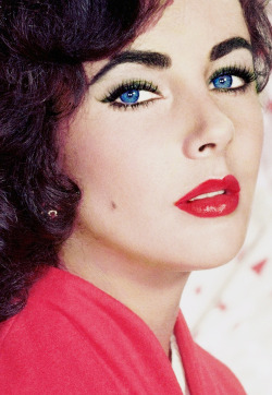 hollywoodlady:  Elizabeth Taylor, 1950s 