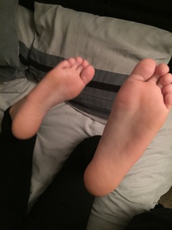 natas-feet:  Natalie’s soles