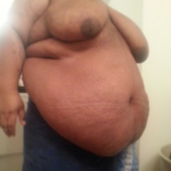 gainerbelly:  topblkdawg:  Look at those moobs  Fantastic!  More