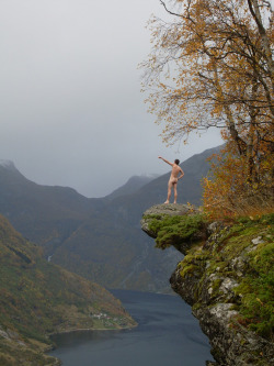 guysforguysphotos:  Naked in the wilderness.  Wow that view.