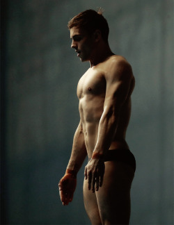 tomdaleysource:Tom Daley of Great Britain competes in the preliminary