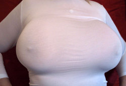 bigtitswebcamuk:  Huge tits British milf live on my webcam. Click