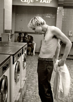 joeinct: Laundry, Photo by Jo Jankowski