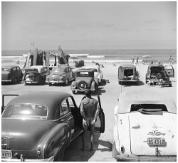 loverofbeauty:  Loomis Dean:  San Onofre, California  (1950)