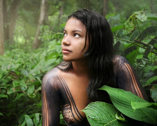 the-seraphic-book-of-eloy:  Brazilian Desana Girl, Rio Negro (Amazon)The Desana people call themselves “People of the Universe”. “According to the oral tradition of the Desana, which is common to other Eastern Tukanoan peoples, the ancestors