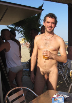 arquivosecreto01:  (via 007.jpg in gallery Naked men 23. (Picture 17) uploaded by veendammer on ImageFap.com)