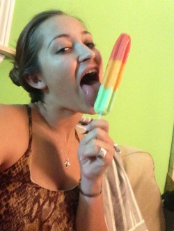 missdanidaniels:  Popsicle adventures.   “What performer?”