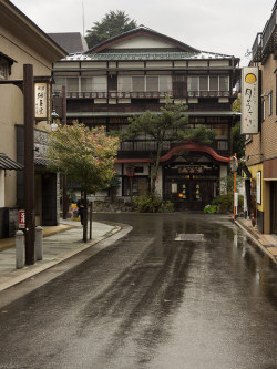ileftmyheartintokyo:  Japanese old hotel by kasa51 on Flickr.
