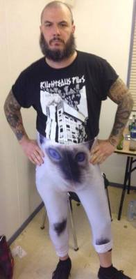 varg-fucking-vikernes:  Phil Anselmo in cat pants