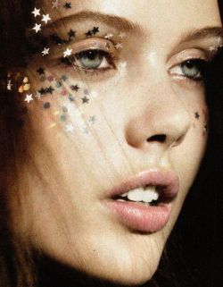 uyesurana:frida gustavsson in seeing stars - vogue uk dec 2010