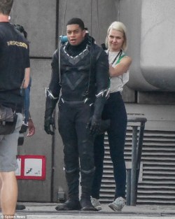 geeknetwork:  First look at Black Panther on the set of Captain