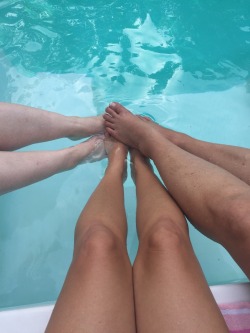 findingmeafter40:  Toes in the water…. 