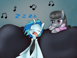 vinyl-and-octavia-in-romance:  ((upper corner in the left  ))