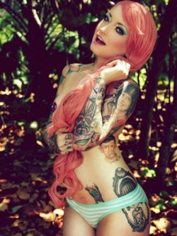 we-require-more-tatooed-girls:  More @ http://we-require-more-tatooed-girls.tumblr.com