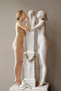 mannequinfetish:  Â Placed on pedestals, like sculpted works