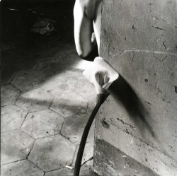 flashofgod:  Francesca Woodman, Untitled, Rome, Italy, 1977-78.