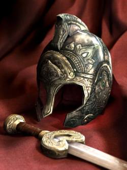 themiddle-earth:  the armor of king Theoden and the armor of