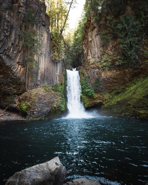 oneshotolive:  Toketee Falls in Oregon is straight out of a fairytale