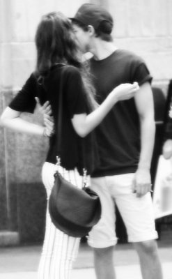 :  I love the way you make me feel.  #elounor #Louis Tomlinson