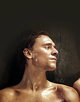 orangetigger:  Tom Hiddleston + Shirtless 