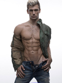 men-who-inspire-me:  Colin Brazeau by Rick Day
