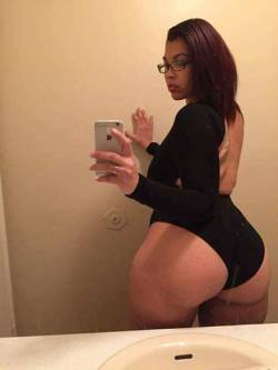 phatassfriday:  😍 #PHATASSFRIDAY  😙see the rest of this