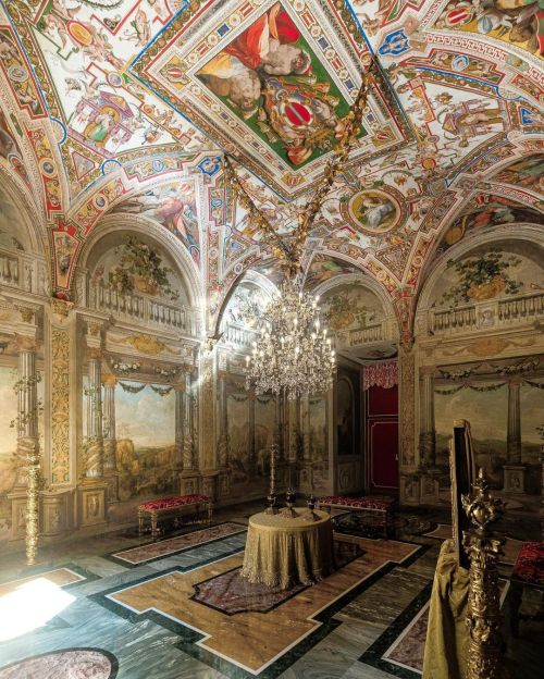 yoda-2691:livesunique:Palazzo Collona, Dughet’s room, Roma,