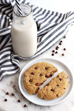 fullcravings:  Vegan Single Serve Chocolate Chip Cookie