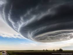 bluepueblo:  Super Cell, Nebraska photo via nationalgeographic