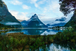 breathtakingdestinations:Milford Sound - New Zealand (by Philip