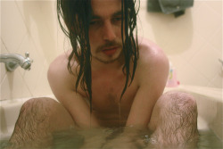 mjwoodbridge:  emosh bathtime. 
