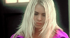 docorwho:   Rose Tyler in The Christmas Invasion. 