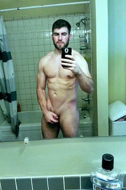 brainjock:  Who Got That D?  When I saw this beefcake bro he