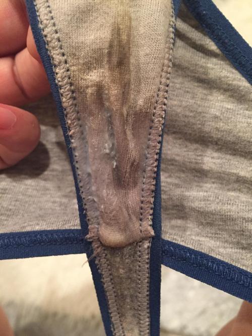 scentofpanties:  (via [Selling][USA][20] My comfy grey thong gets really creamy. :)) 