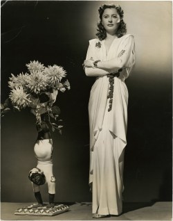 jeannepompadour:  Barbara Stanwyck in “Ball of Fire”,dress