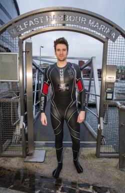 gsvalentine:  Greg James in a wetsuit, gets better and better!