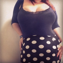 two-magpies:  Love my curves <3