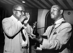 drbgood:  Sonny Terry on harmonica and Brownie McGhee on guitar.